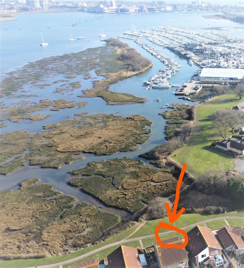 Вилла Waterfront - Holes Bay, Poole, Dorset Экстерьер фото